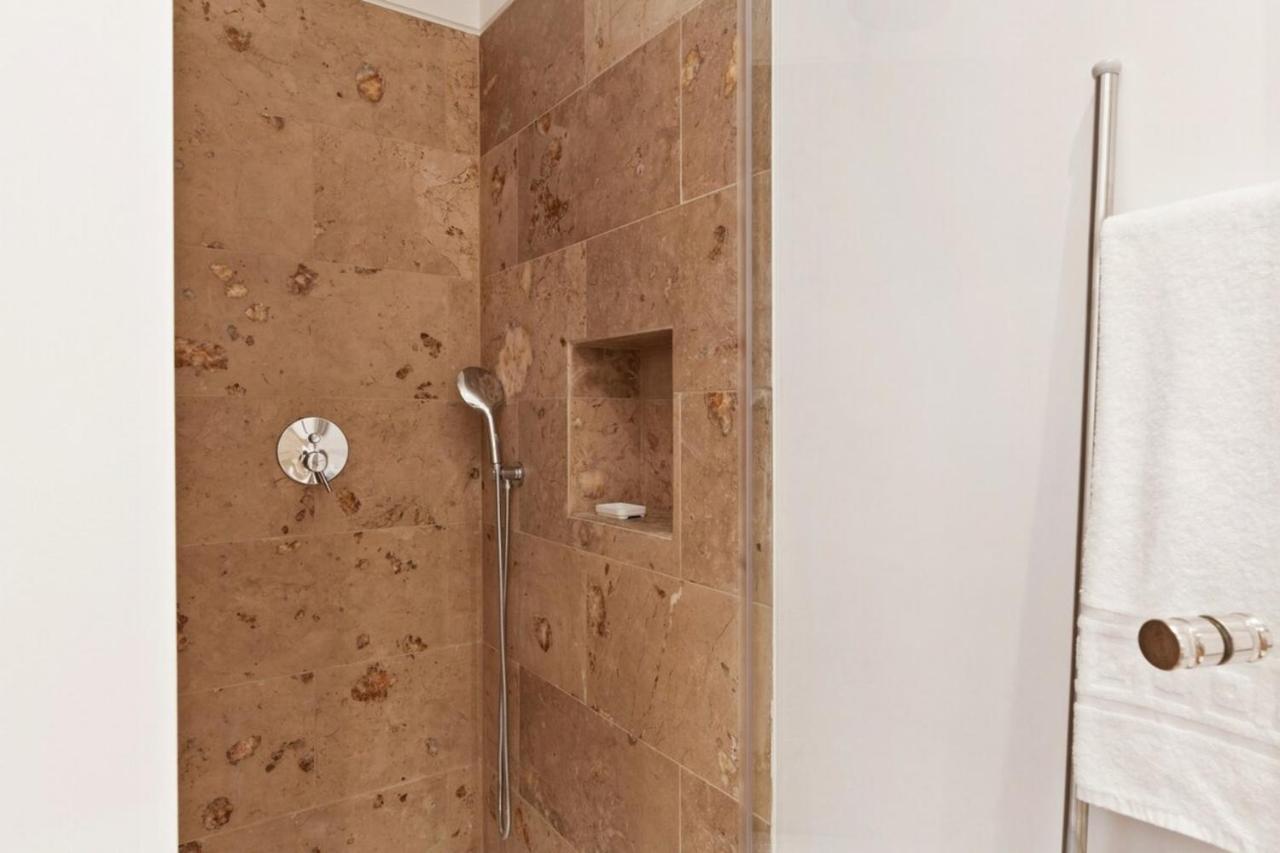 Modern Portuguese 1 Bedroom Apartment In Belem リスボン エクステリア 写真